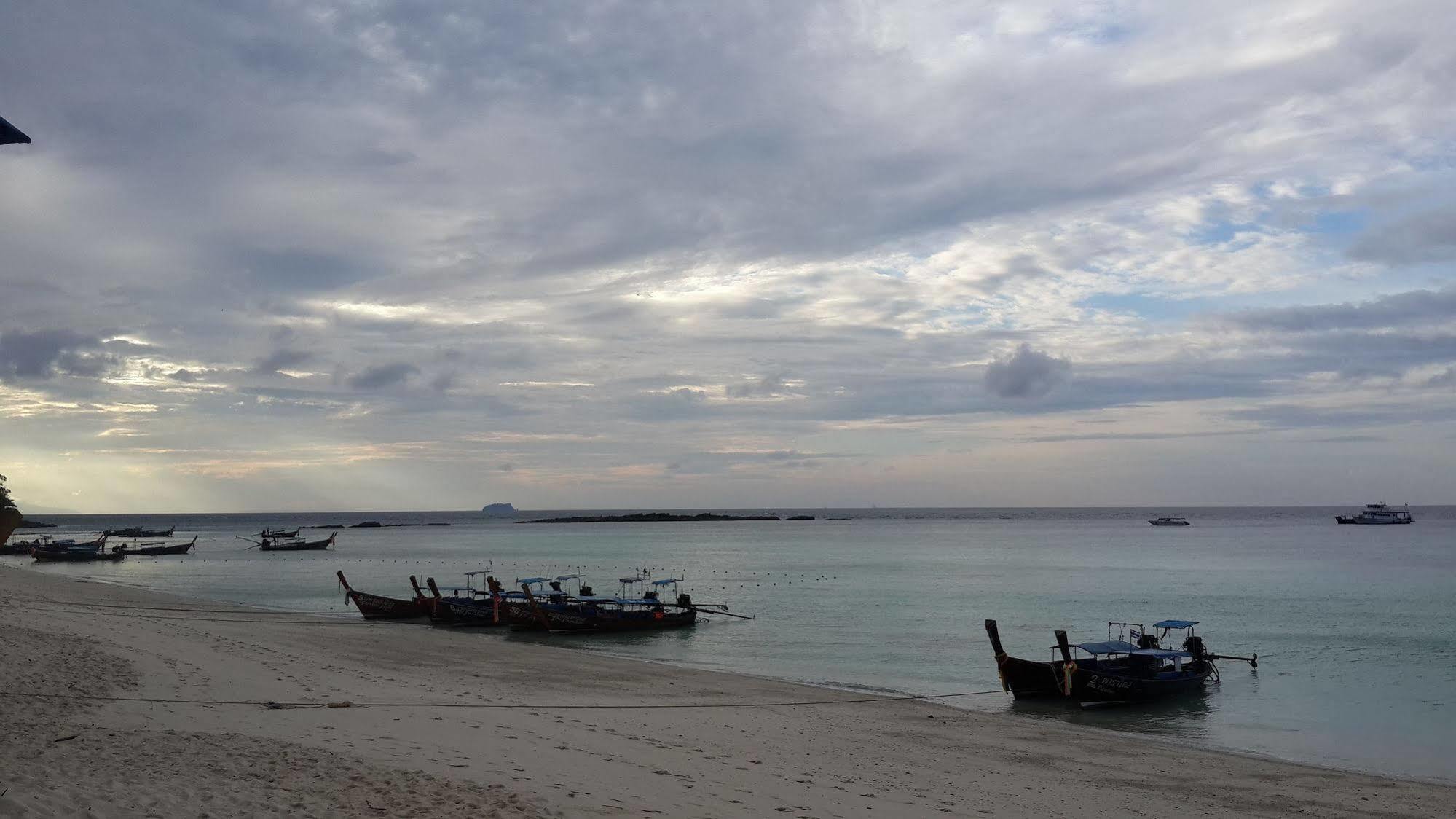 Pp Blue Sky Resort-Sha Plus Islas Phi Phi Exterior foto